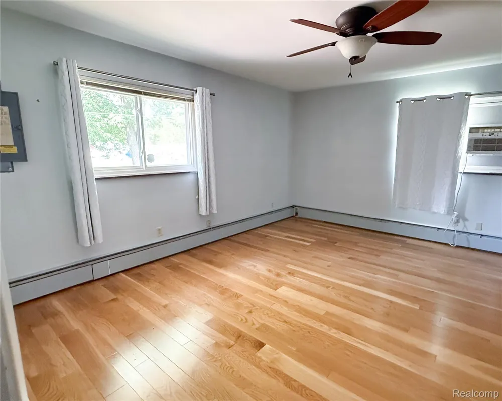 1460 Monroe Street Carleton Village, MI 48117