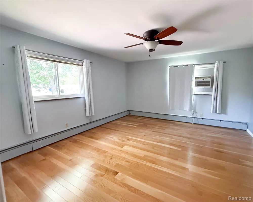 1460 Monroe Street Carleton Village, MI 48117