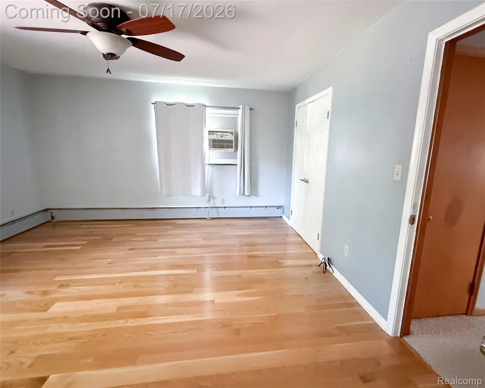 1460 Monroe Street Carleton Village, MI 48117