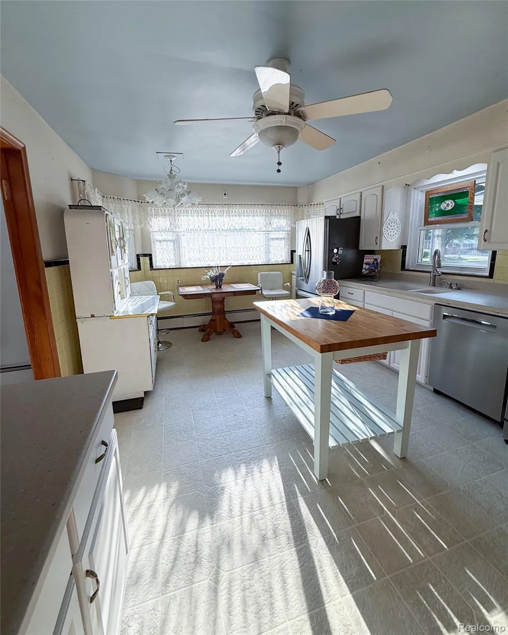 1460 Monroe Street Carleton Village, MI 48117