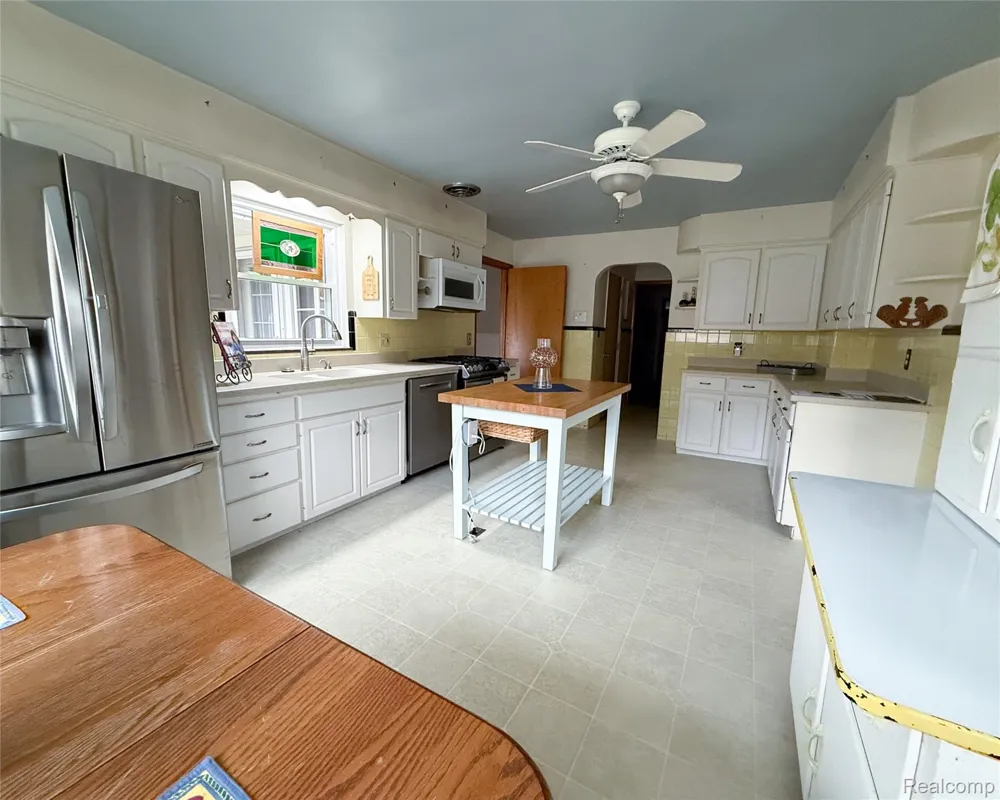 1460 Monroe Street Carleton Village, MI 48117