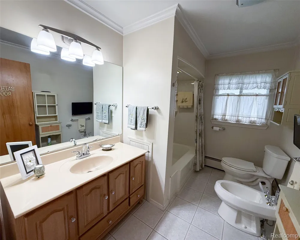 1460 Monroe Street Carleton Village, MI 48117