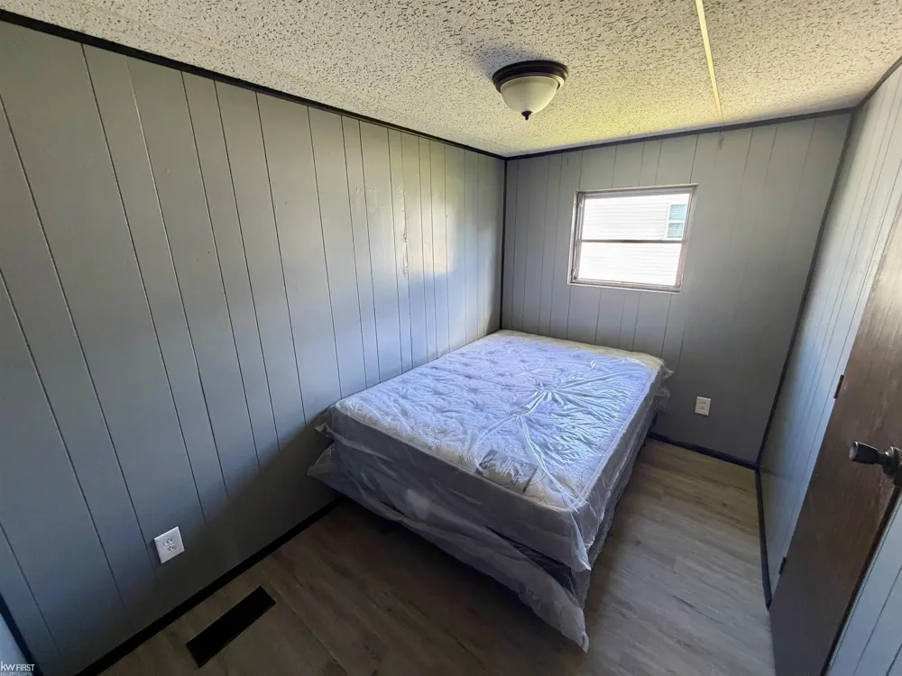 68 Clydesdale Street Mt Morris City, MI 48458