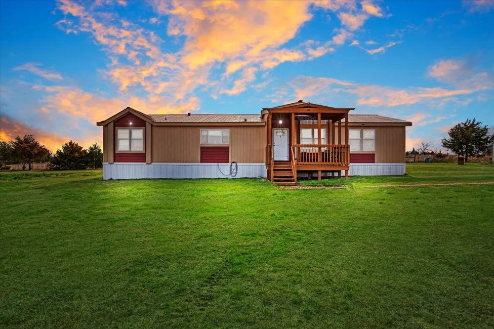 2035 FM-1566 Celeste, TX 75423