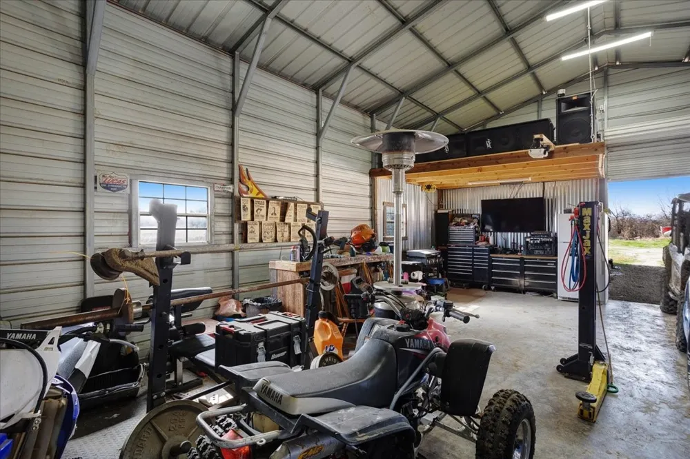 2035 FM-1566 Celeste, TX 75423