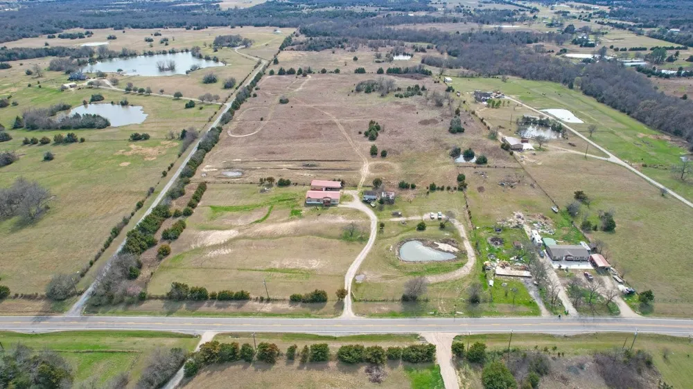 2035 FM-1566 Celeste, TX 75423