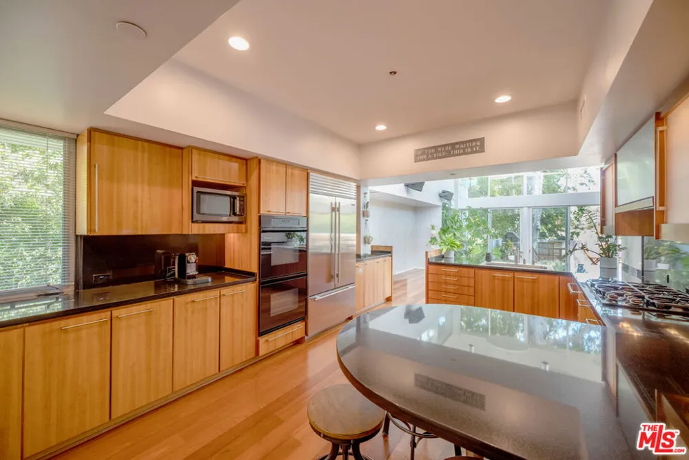 30047 Mulholland Highway Agoura Hills, CA 91301