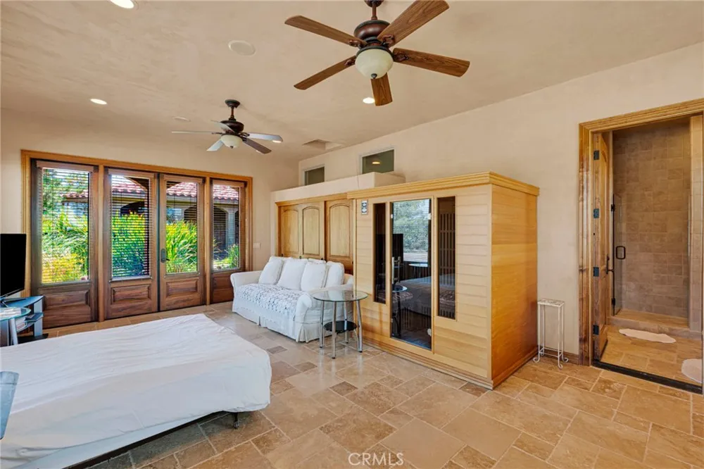 8323 Macron Oak Hills, CA 92344