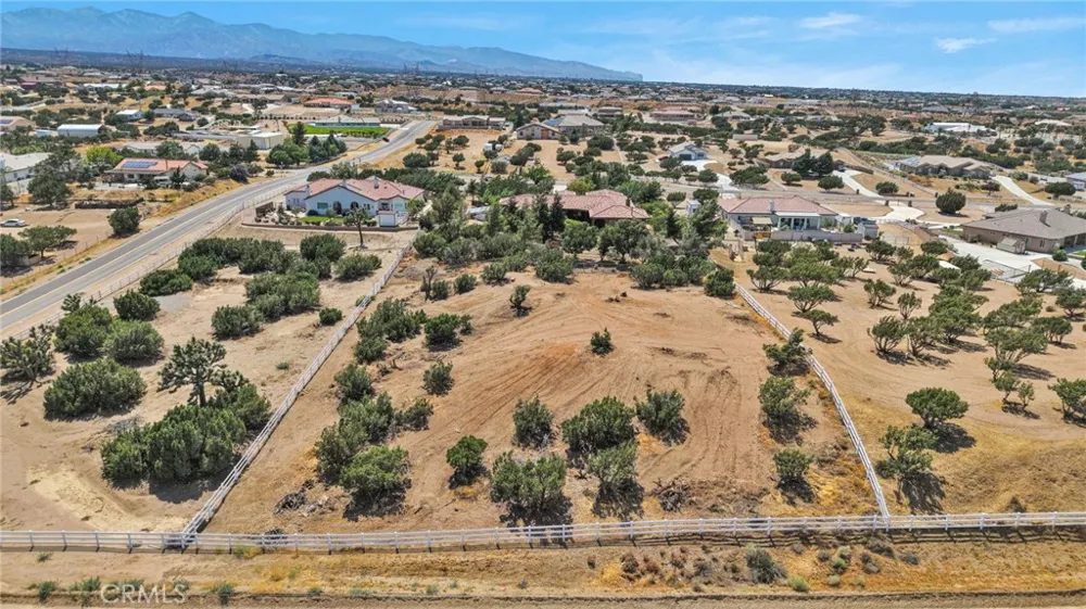 8323 Macron Oak Hills, CA 92344