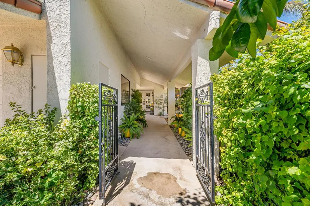 42 Princeton Drive Rancho Mirage, CA 92270