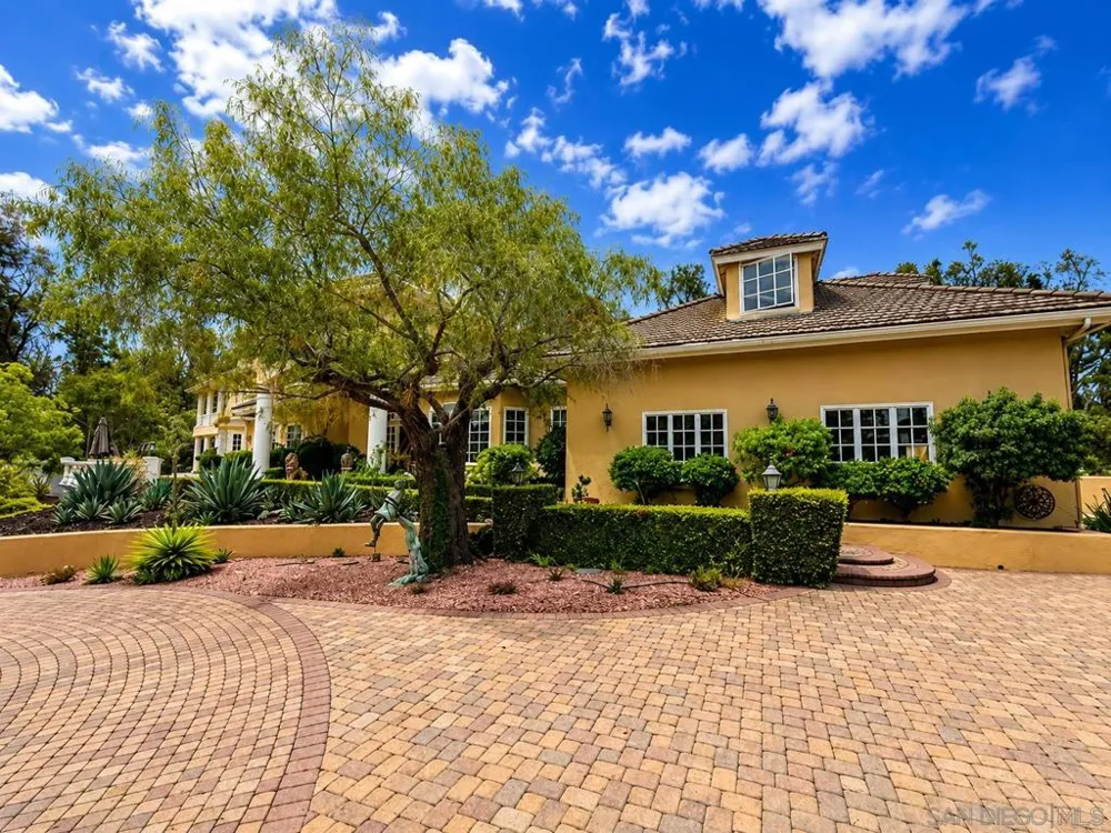 6150 Avenida Alteras Rancho Santa Fe, CA 92067