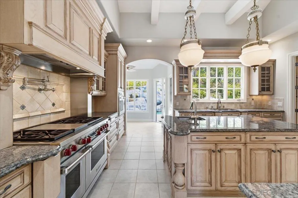 6150 Avenida Alteras Rancho Santa Fe, CA 92067