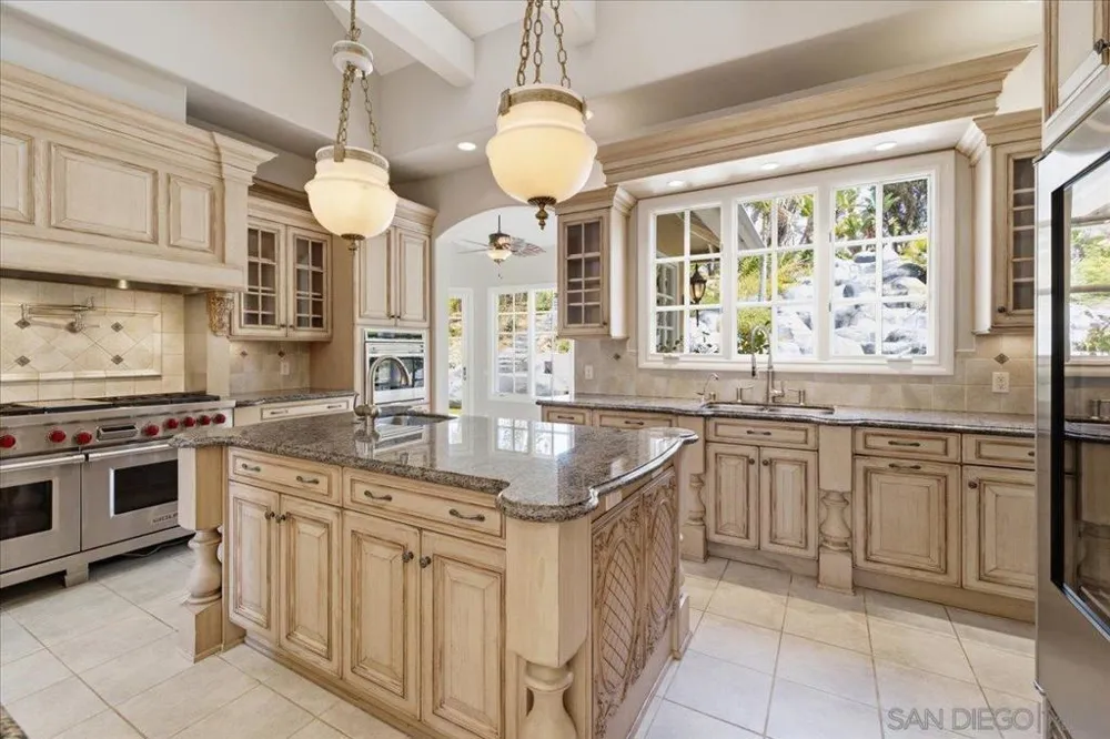 6150 Avenida Alteras Rancho Santa Fe, CA 92067