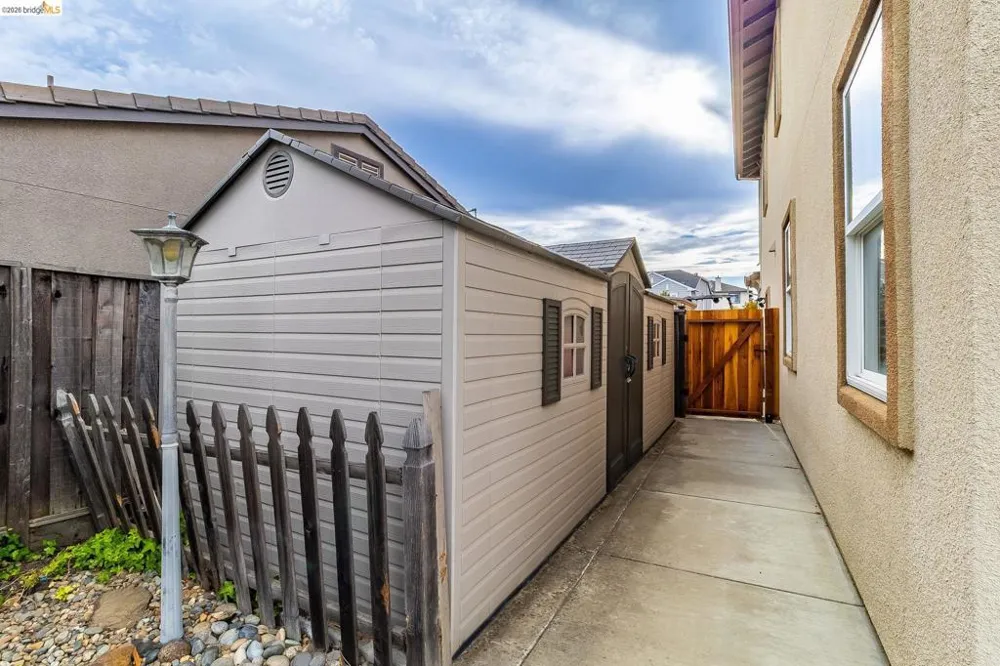 417 McAllister Drive Benicia, CA 94510