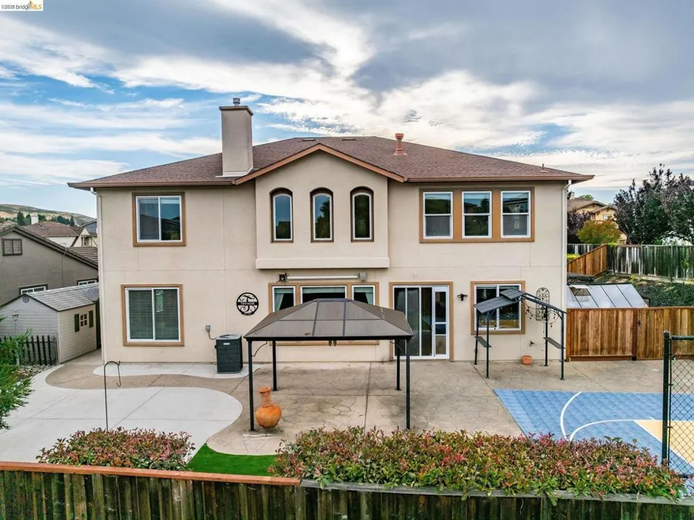 417 McAllister Drive Benicia, CA 94510
