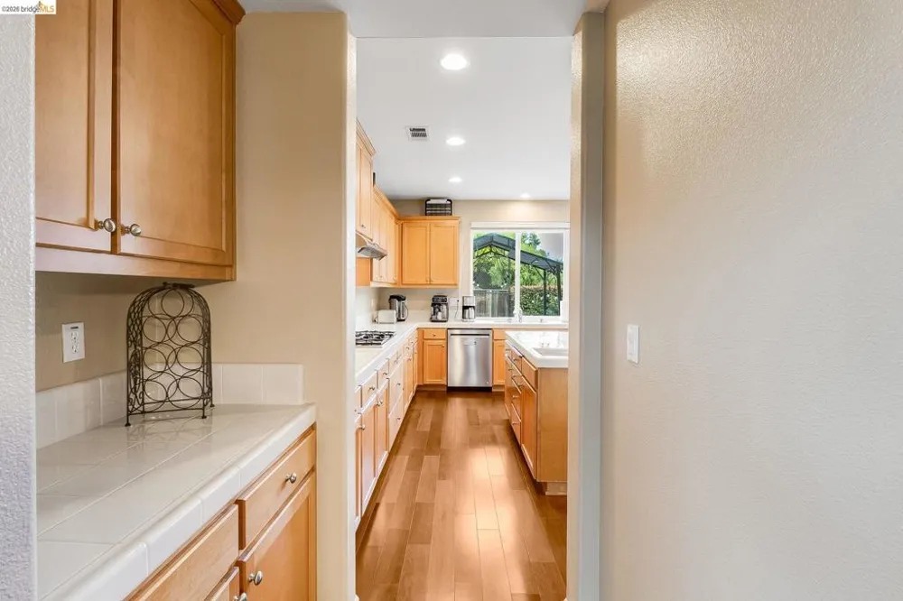 417 McAllister Drive Benicia, CA 94510