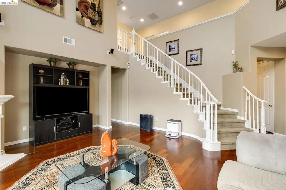 417 McAllister Drive Benicia, CA 94510