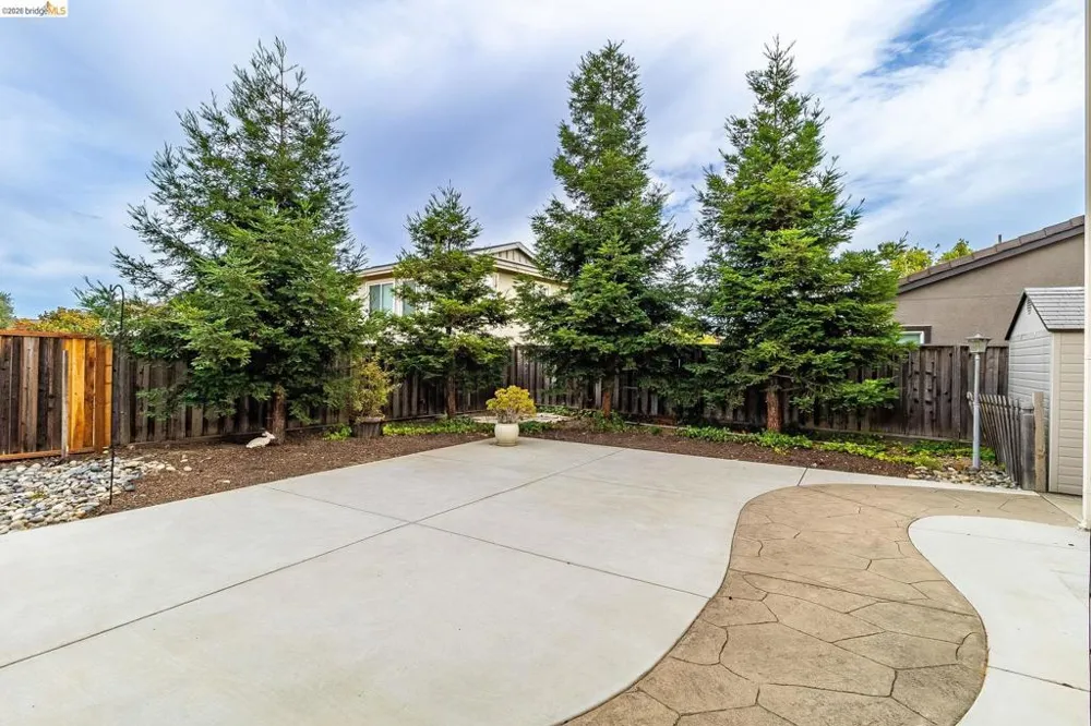 417 McAllister Drive Benicia, CA 94510
