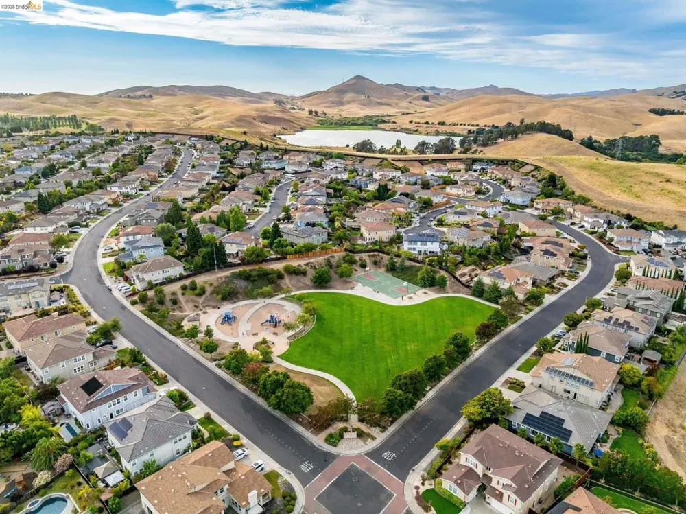 417 McAllister Drive Benicia, CA 94510