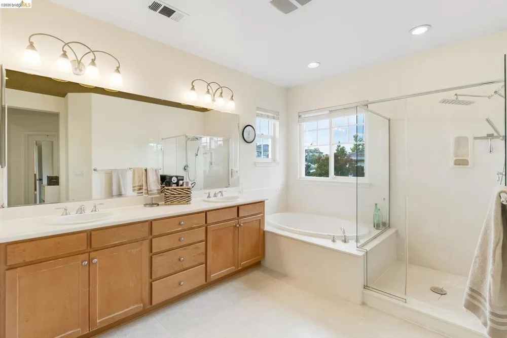 417 McAllister Drive Benicia, CA 94510