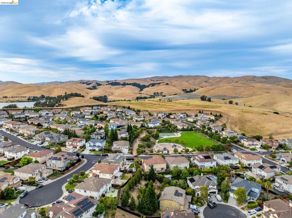 417 McAllister Drive Benicia, CA 94510