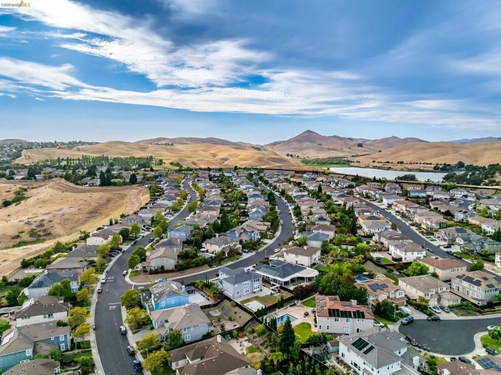 417 McAllister Drive Benicia, CA 94510