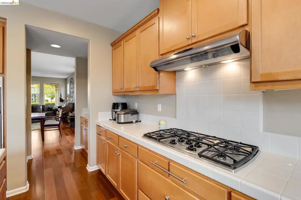 417 McAllister Drive Benicia, CA 94510