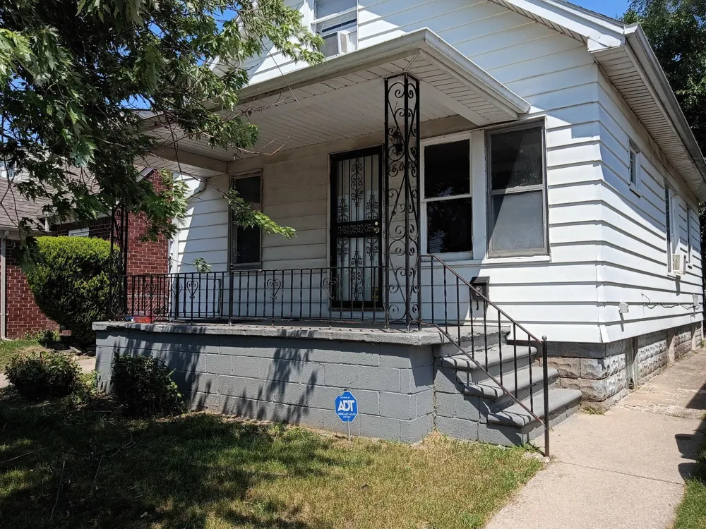 18620 Charest Street Detroit, MI 48234