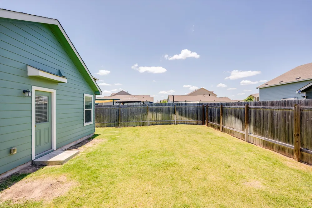 275 Mica Trail Maxwell, TX 78656