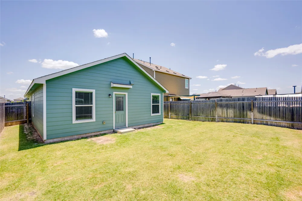 275 Mica Trail Maxwell, TX 78656