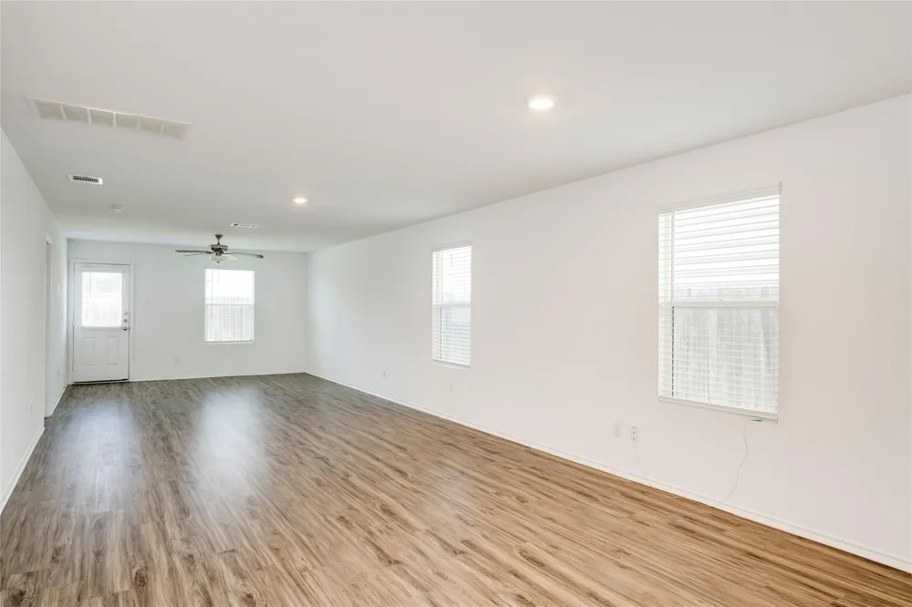 275 Mica Trail Maxwell, TX 78656