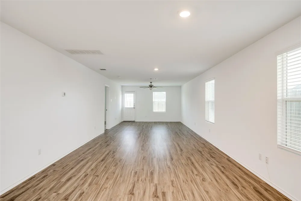 275 Mica Trail Maxwell, TX 78656