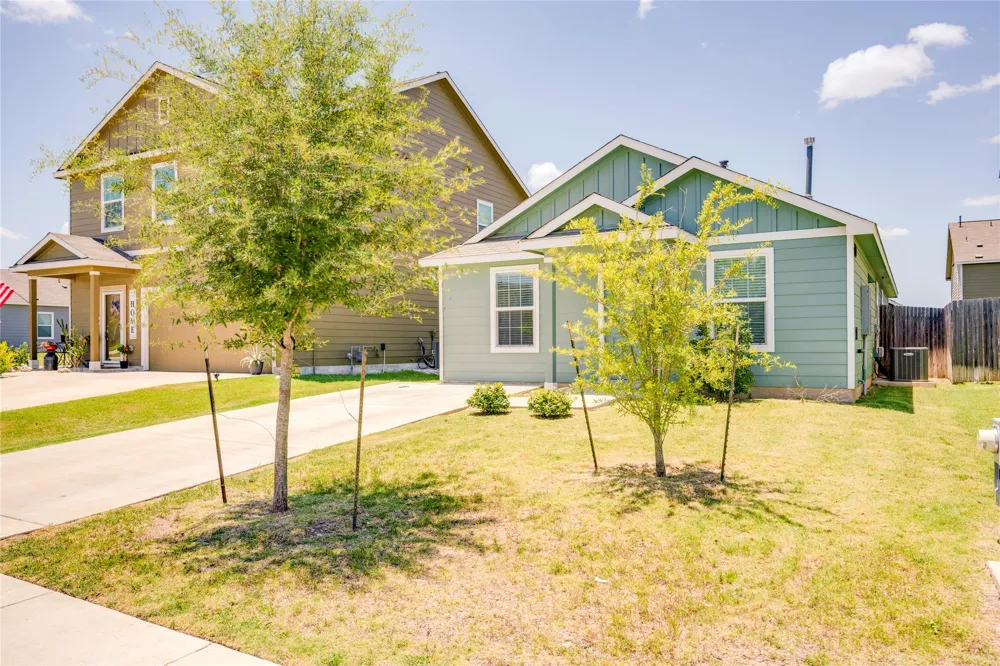 275 Mica Trail Maxwell, TX 78656