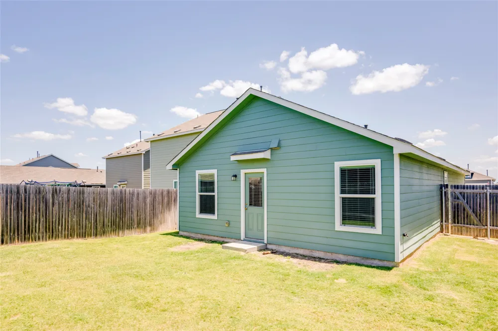 275 Mica Trail Maxwell, TX 78656