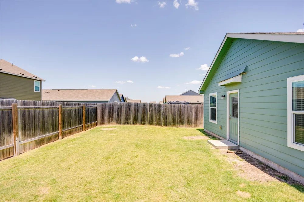 275 Mica Trail Maxwell, TX 78656