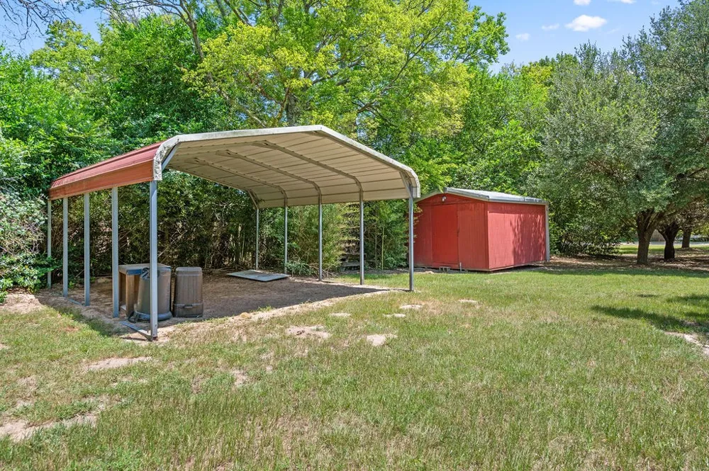 211 S Olive Street Grapeland, TX 75844