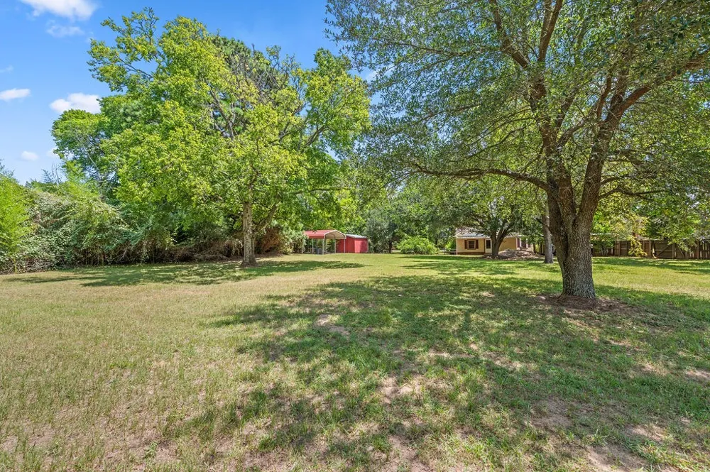 211 S Olive Street Grapeland, TX 75844