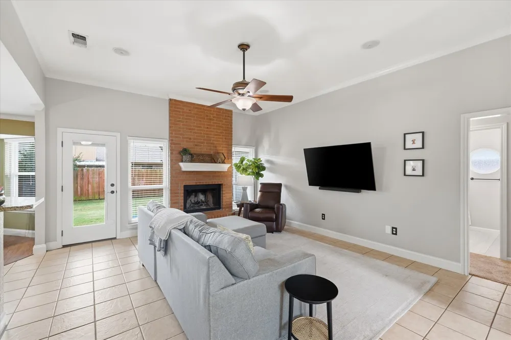 5936 Sundown Drive Watauga, TX 76148