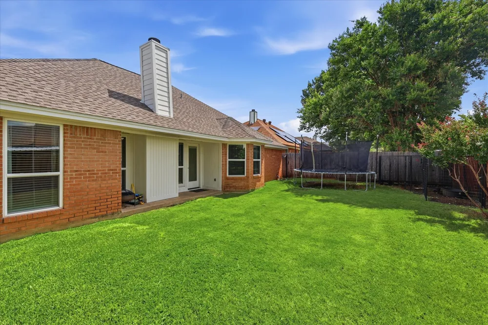 5936 Sundown Drive Watauga, TX 76148