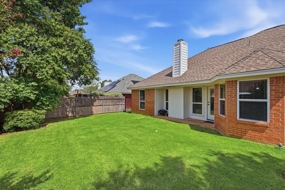 5936 Sundown Drive Watauga, TX 76148