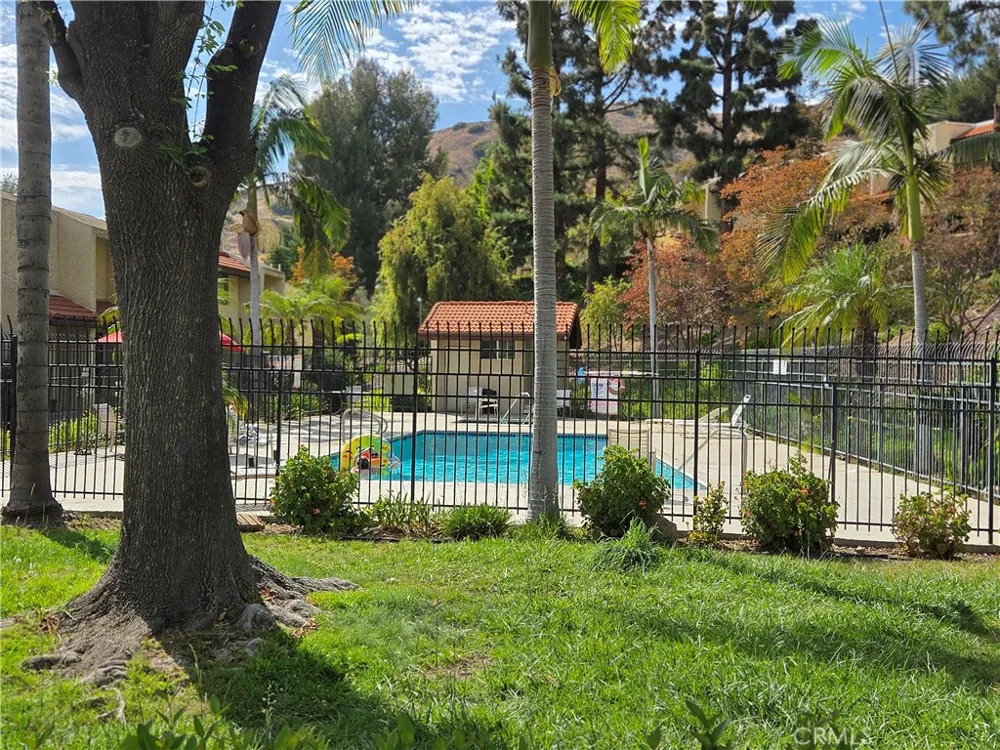 7908 Via Magdalena Burbank, CA 91504