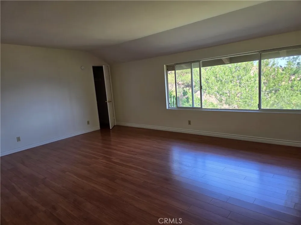 7908 Via Magdalena Burbank, CA 91504