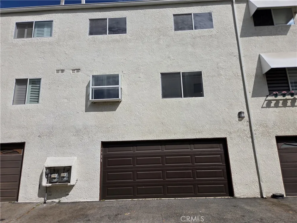 7908 Via Magdalena Burbank, CA 91504
