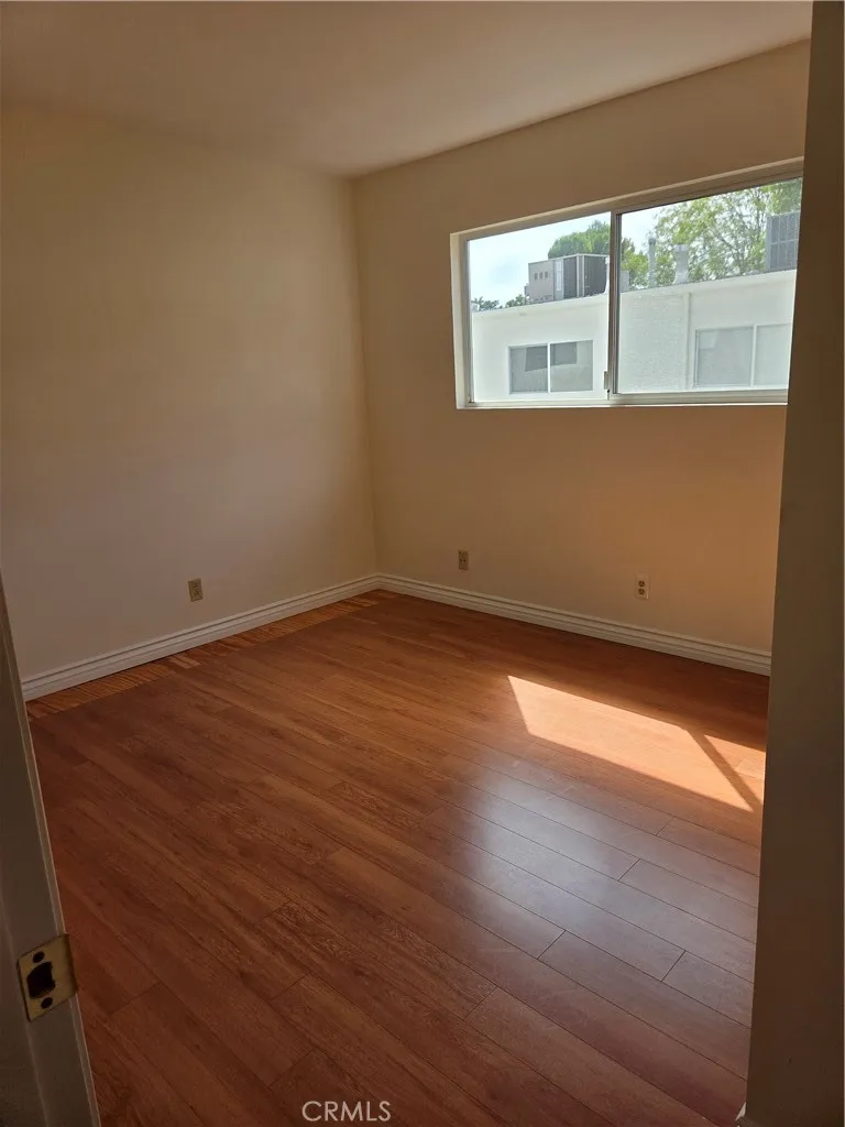 7908 Via Magdalena Burbank, CA 91504