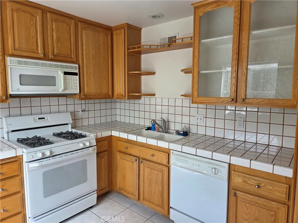 7908 Via Magdalena Burbank, CA 91504