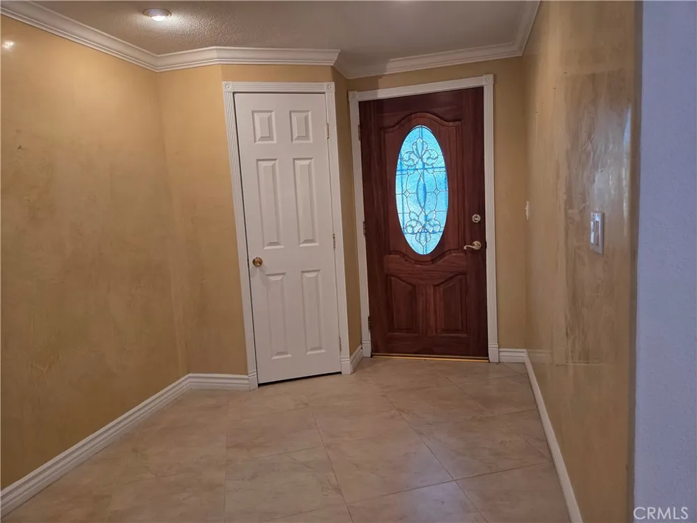 7908 Via Magdalena Burbank, CA 91504