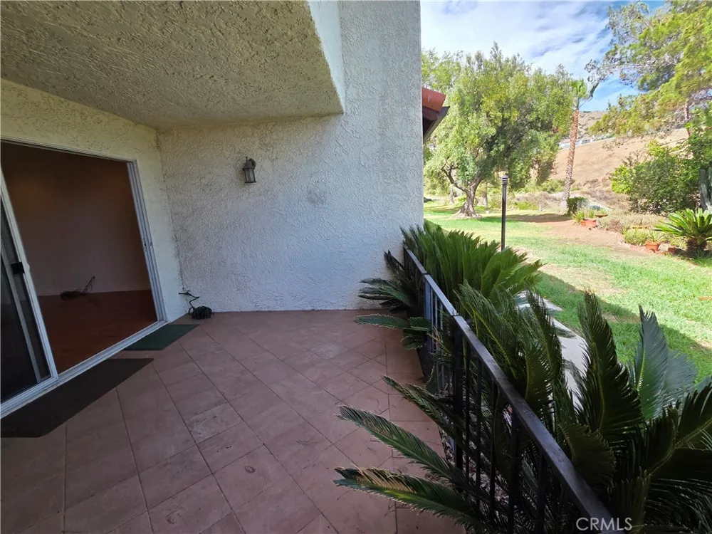 7908 Via Magdalena Burbank, CA 91504