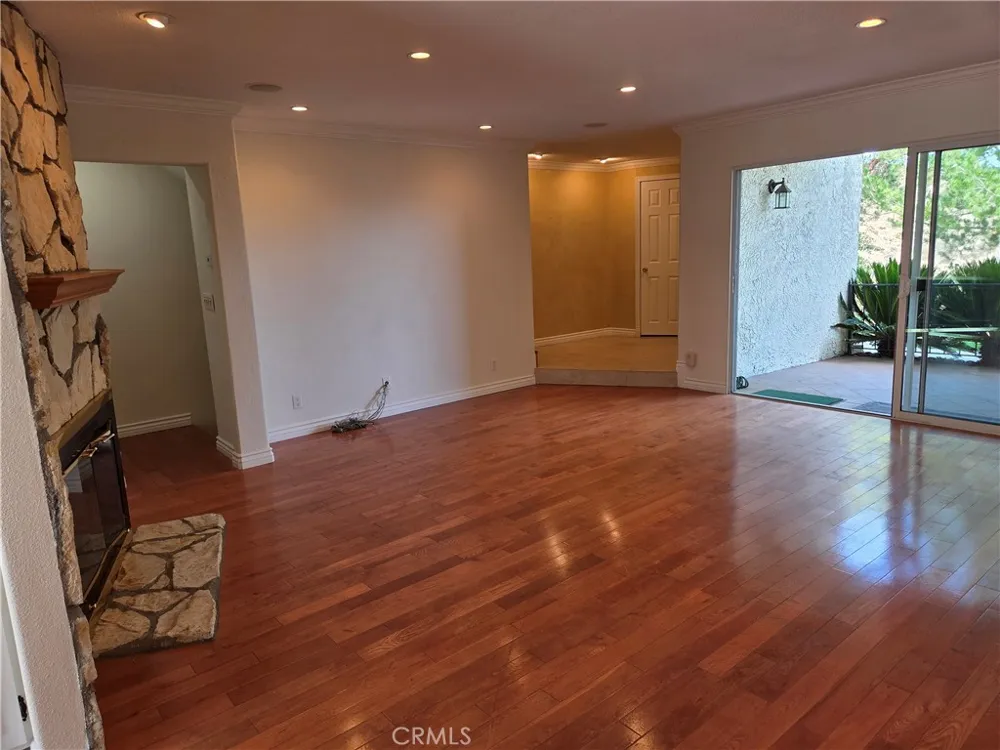7908 Via Magdalena Burbank, CA 91504
