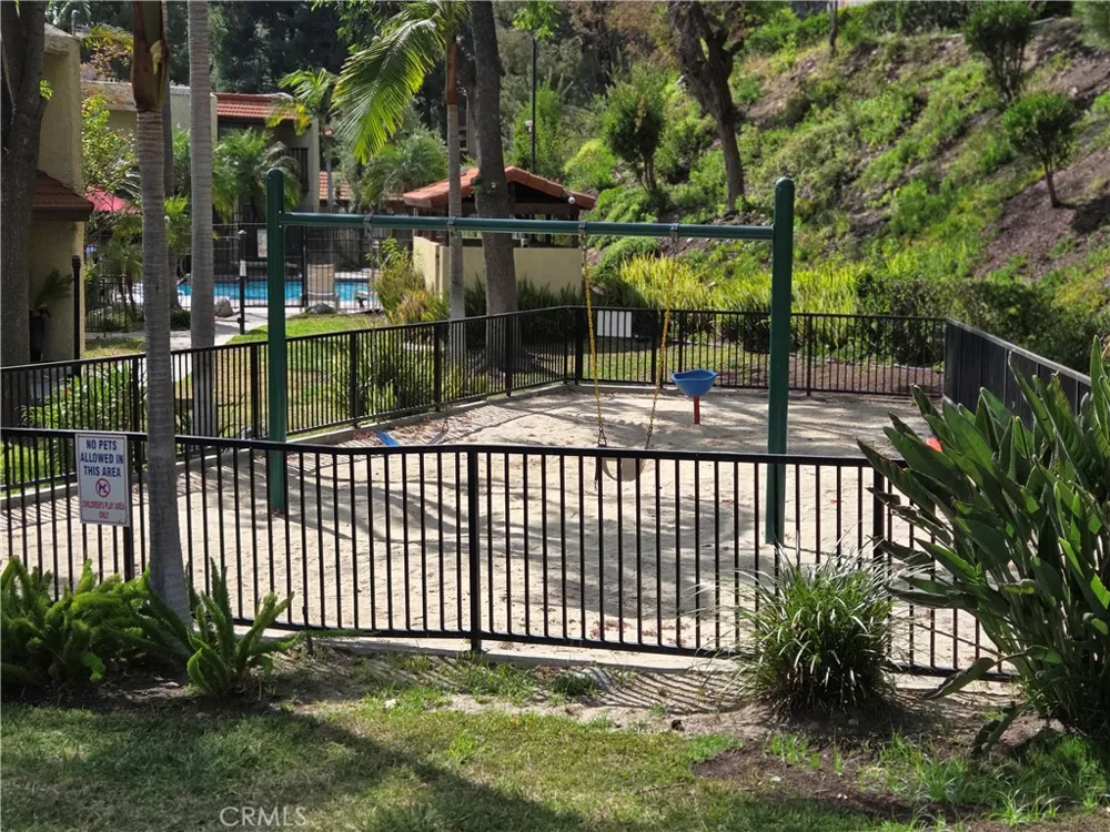 7908 Via Magdalena Burbank, CA 91504