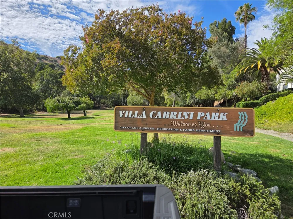 7908 Via Magdalena Burbank, CA 91504